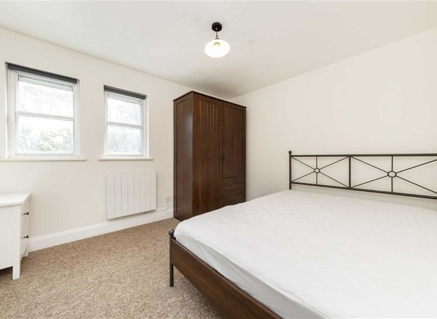 Flat to rent in Tower Bridge Road, London, SE1 (Ref 216398) Dexters