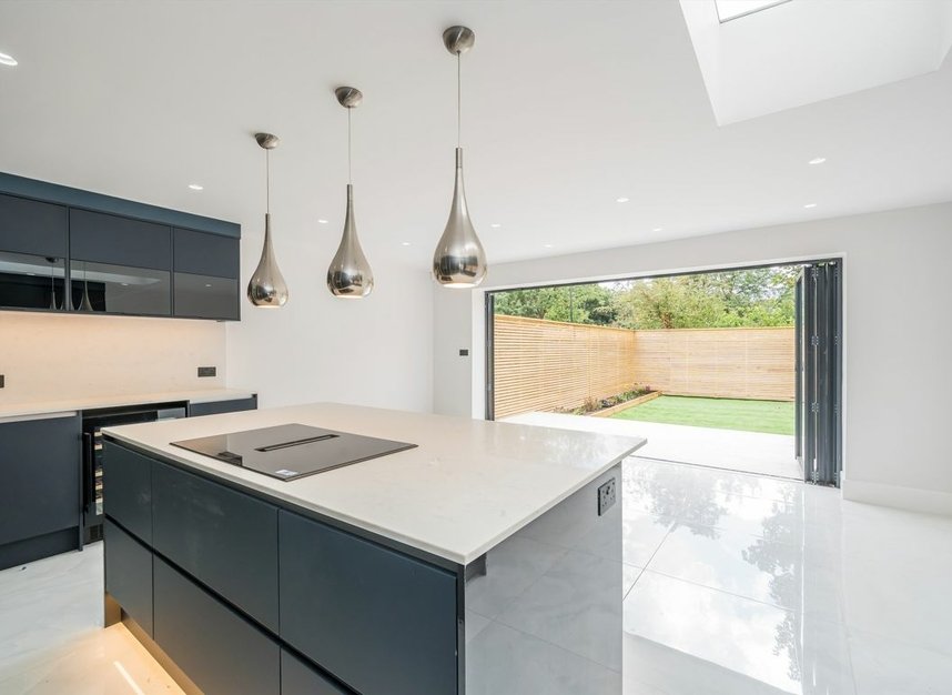 Properties let in Tower Road - TW1 4PD view4