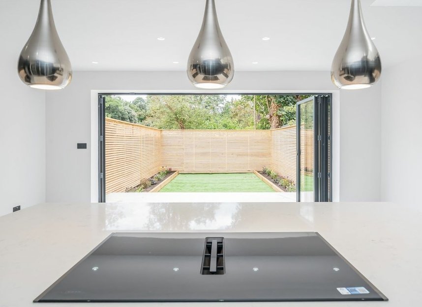 Properties let in Tower Road - TW1 4PD view5