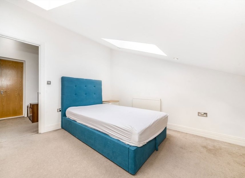 Properties to let in Town Meadow - TW8 0BX view10