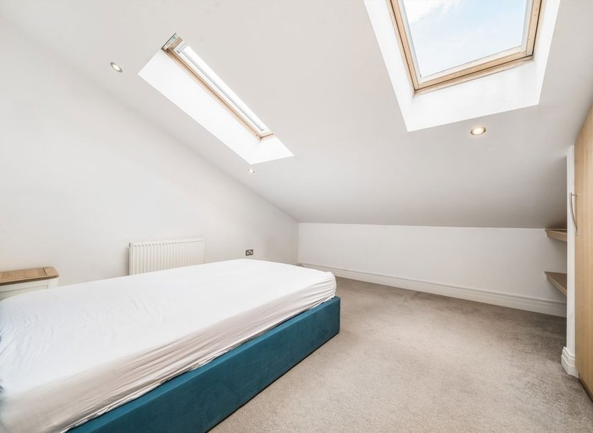 Properties to let in Town Meadow - TW8 0BX view9