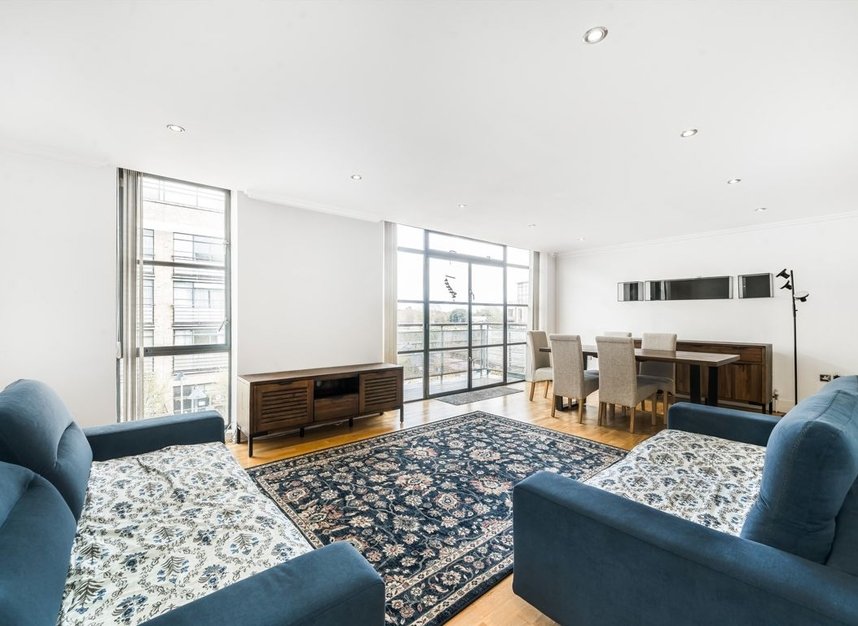 Properties to let in Town Meadow - TW8 0BX view2