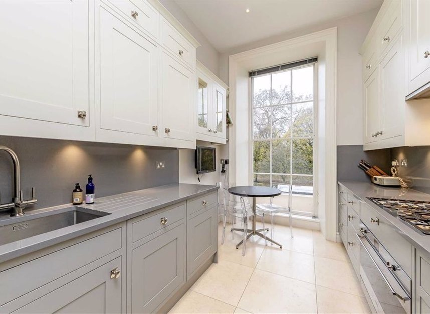 Properties to let in Ulster Terrace - NW1 4PJ view3