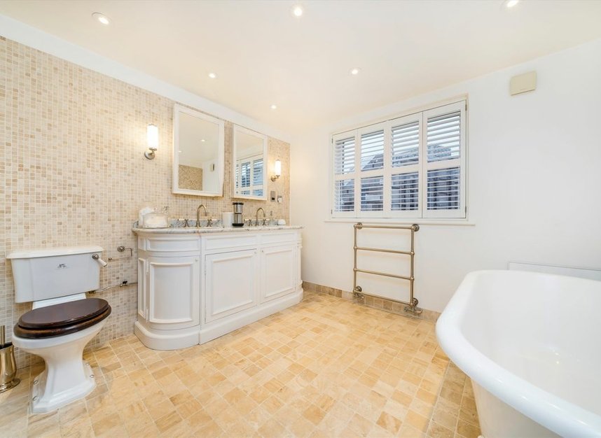 Properties to let in Upper Addison Gardens - W14 8AL view6