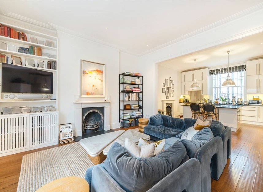 Properties to let in Upper Addison Gardens - W14 8AL view2