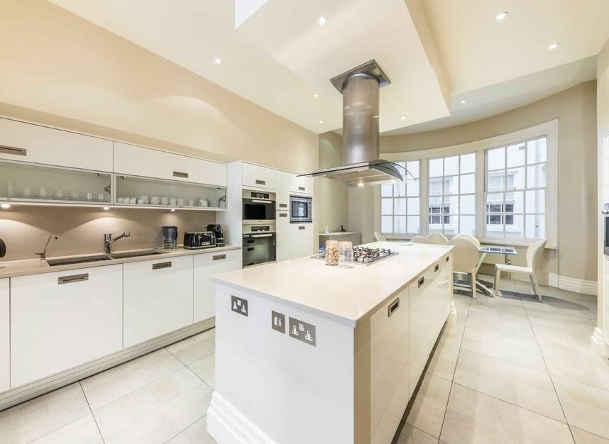 Properties to let in Upper Grosvenor Street - W1K 2NA view3