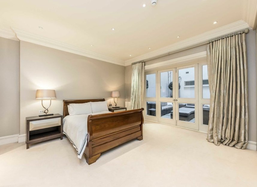 Properties to let in Upper Grosvenor Street - W1K 2NA view13