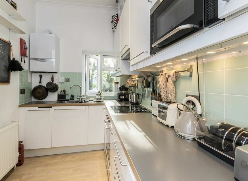 Properties let in Uxbridge Road - W12 0NT view3