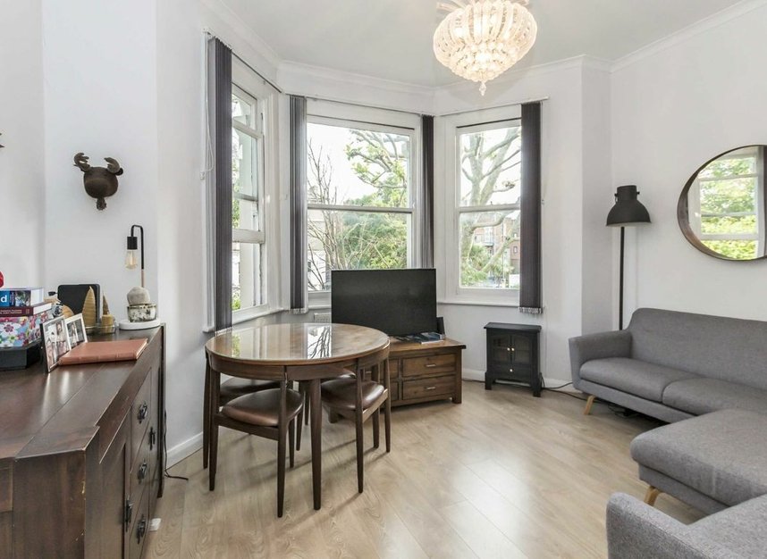 Properties let in Uxbridge Road - W12 0NT view2