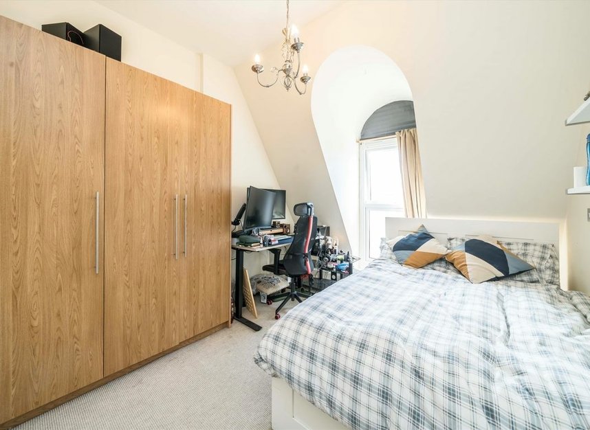 Properties let in Uxbridge Road - W5 2SU view6