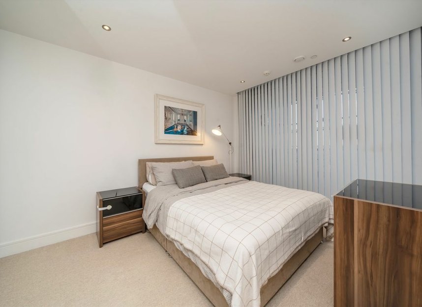 Properties let in Uxbridge Road - W5 2SN view5