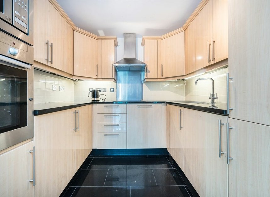 Properties let in Uxbridge Road - W5 2SS view4