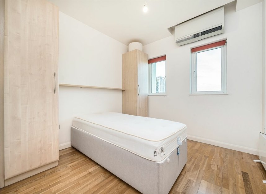 Properties let in Uxbridge Road - W5 2SS view7