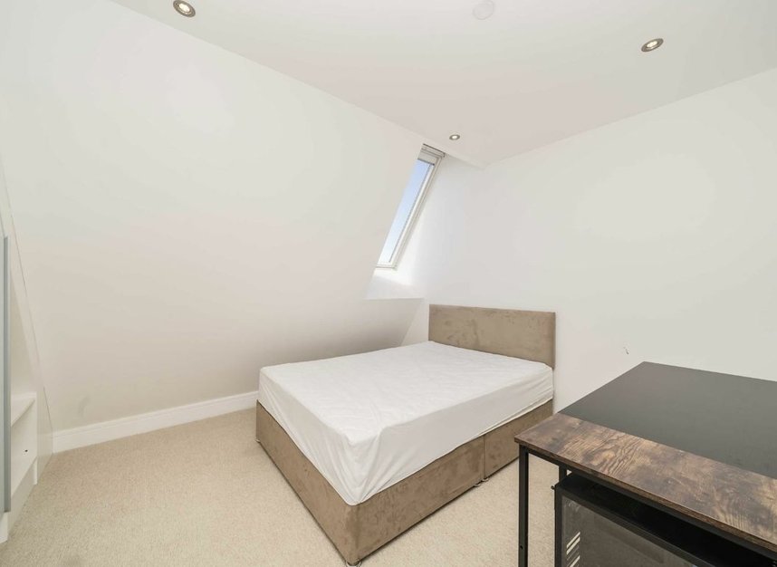 Properties let in Uxbridge Road - W5 2SN view9