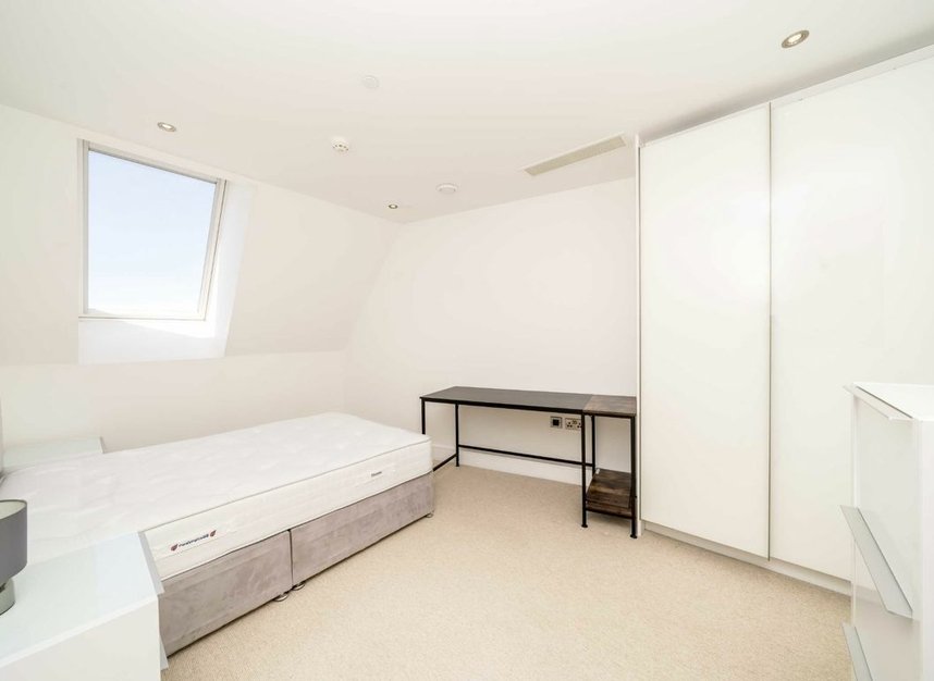 Properties let in Uxbridge Road - W5 2SN view7