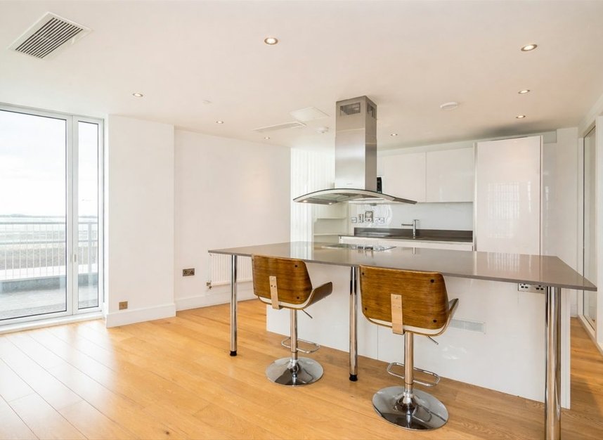 Properties let in Uxbridge Road - W5 2SN view4