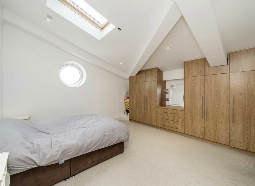Properties let in Uxbridge Road - W5 2SU view6