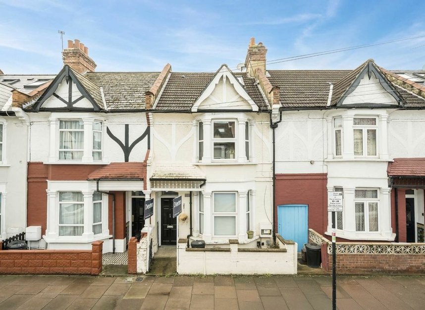 Properties let in Valnay Street - SW17 8PT view1