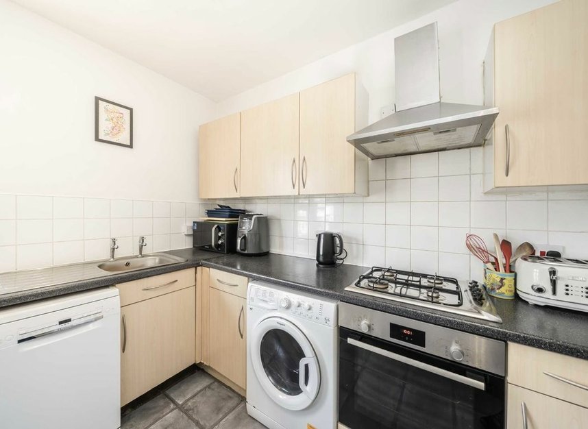 Properties let in Valnay Street - SW17 8PT view3