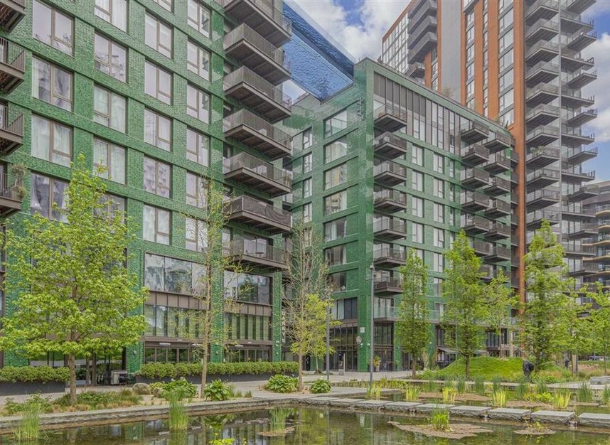 Properties let in Viaduct Gardens - SW11 7AY view1