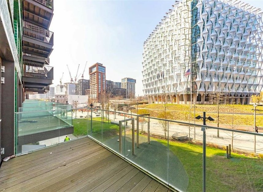 Properties let in Viaduct Gardens - SW11 7AY view8