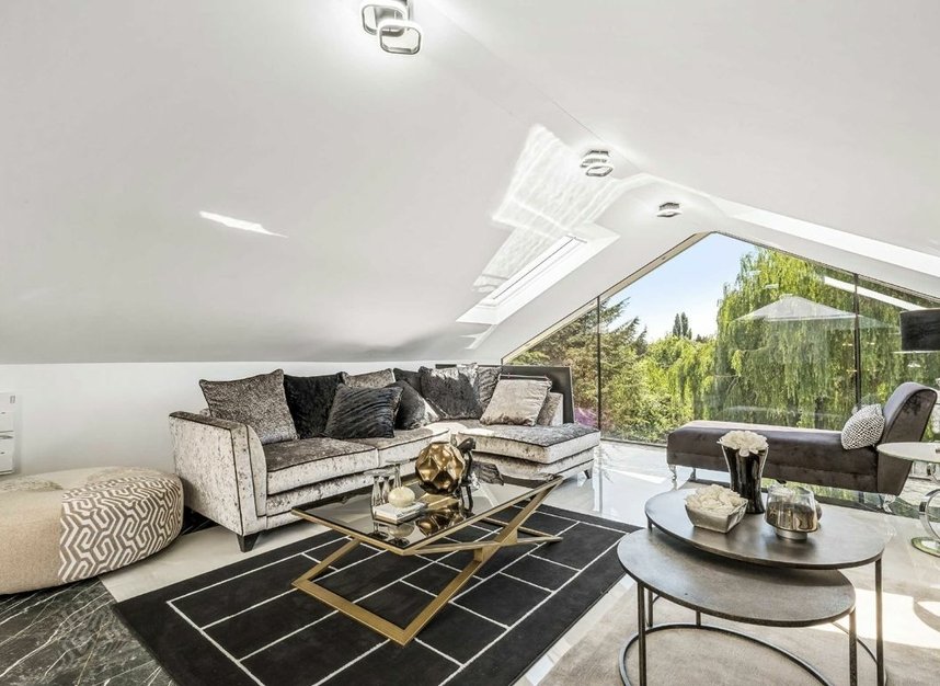 Properties to let in Waggon Road - EN4 0HL view7