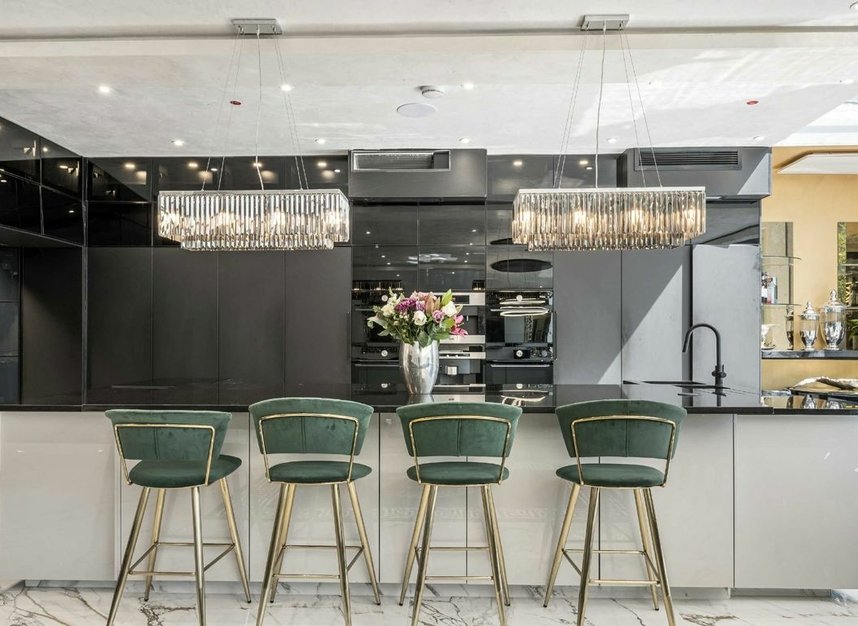 Properties to let in Waggon Road - EN4 0HL view6