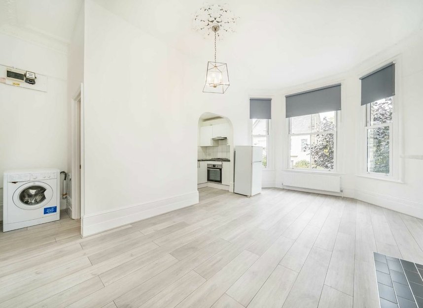 Properties let in Wandle Road - SW17 7DL view2