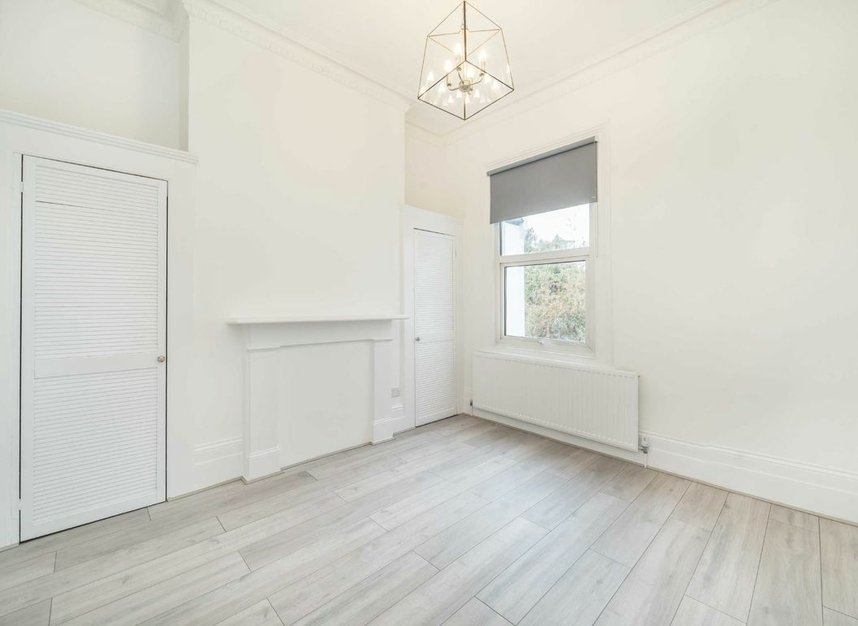 Properties let in Wandle Road - SW17 7DL view4