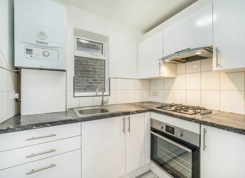 Properties let in Wandle Road - SW17 7DL view3