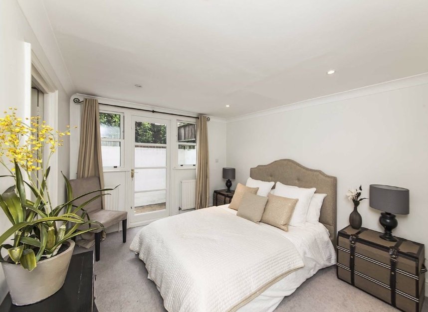 Flat to rent in Wandsworth Bridge Road, London, SW6 | Dexters