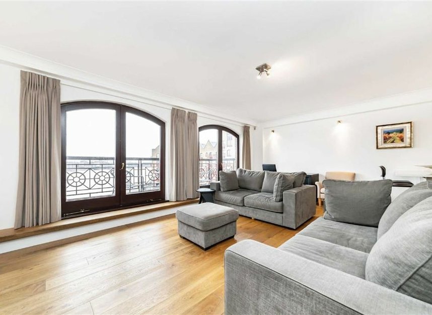 Properties let in Wapping Wall - E1W 3TF view2