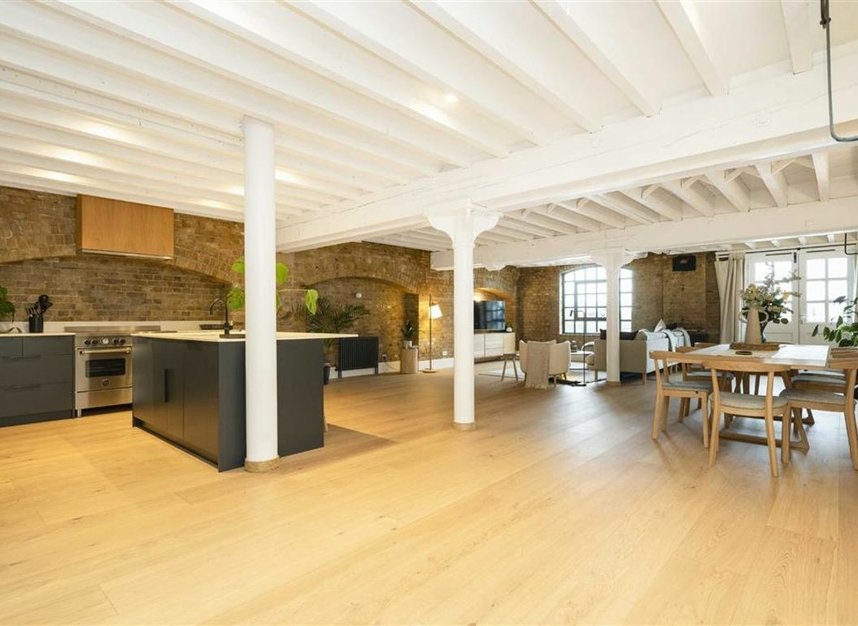 Properties let in Wapping Wall - E1W 3TH view2