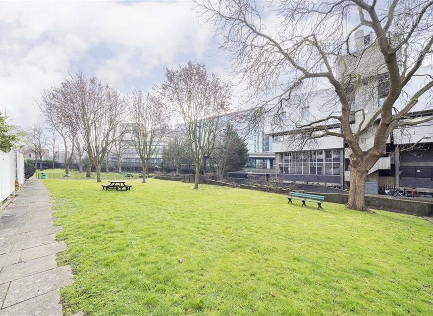 Flat to rent in Warwick Crescent, London, W2 (Ref 196108) Dexters