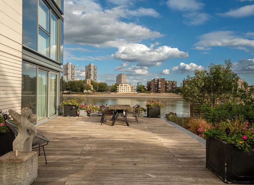 Properties to let in Waterfront Drive - SW10 0DD view1
