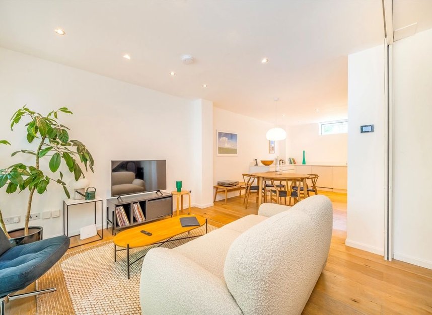 Properties let in Wedmore Street - N19 4BS view5