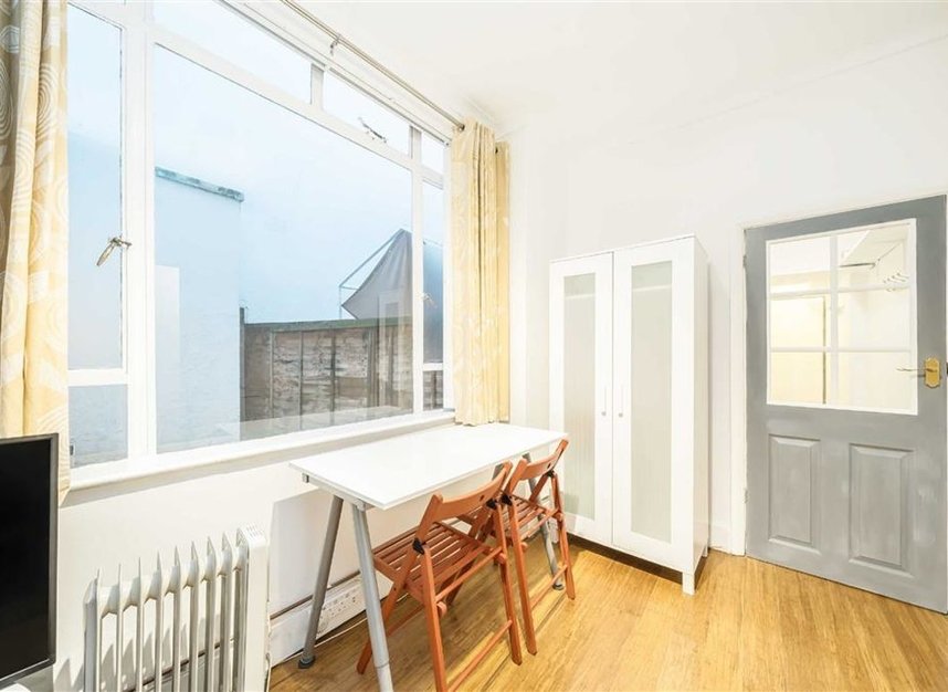 Flat to rent in Westbourne Terrace, London, W2 (Ref 218847) Dexters
