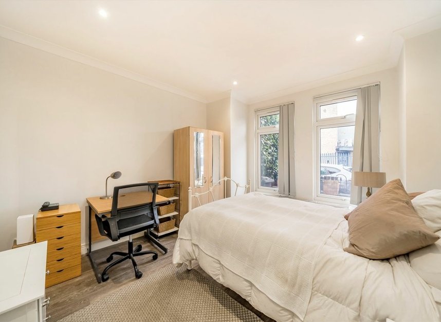 Properties let in Western Road - SW19 2QD view5