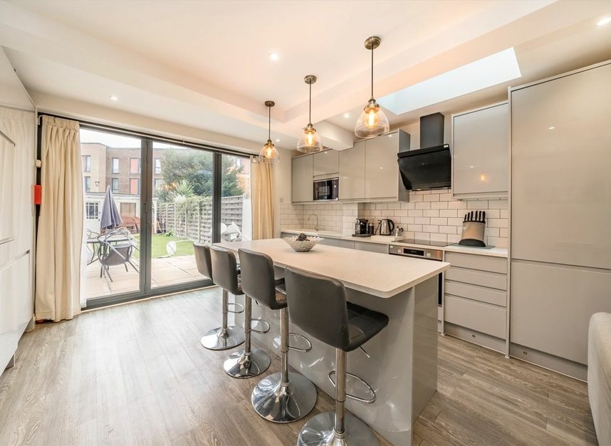 Properties let in Western Road - SW19 2QD view1