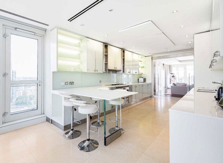 Properties to let in Westferry Circus - E14 8RP view7