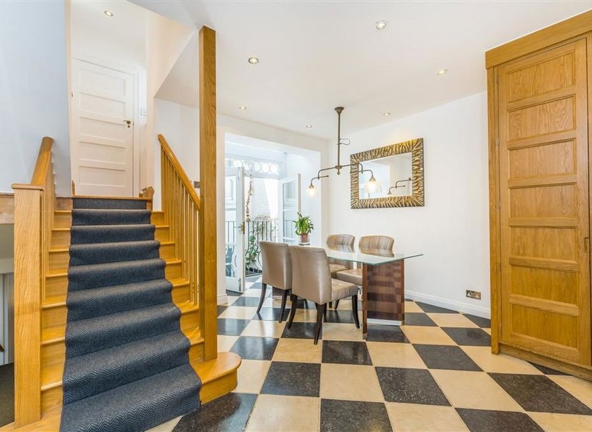 Properties to let in Westmoreland Street - W1G 8PL view4