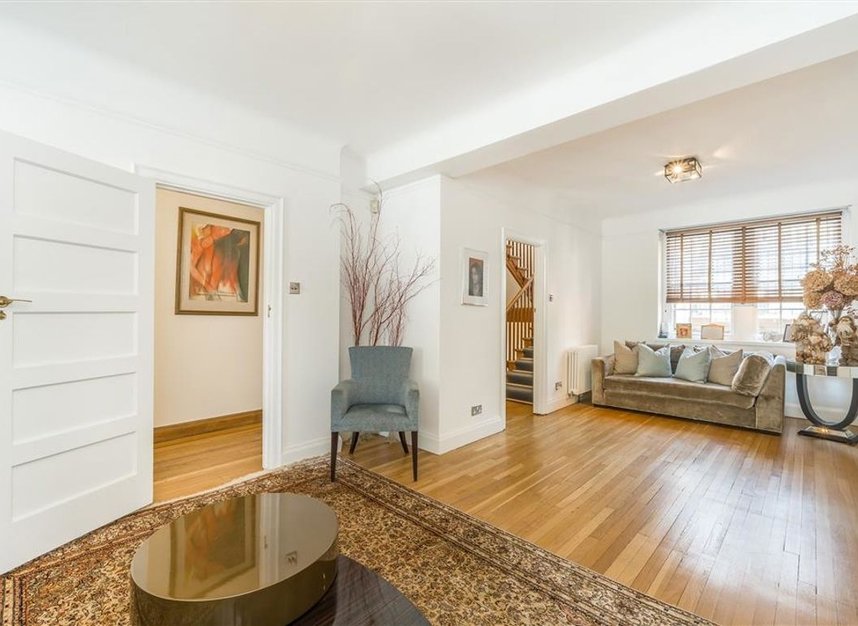 Properties to let in Westmoreland Street - W1G 8PL view2