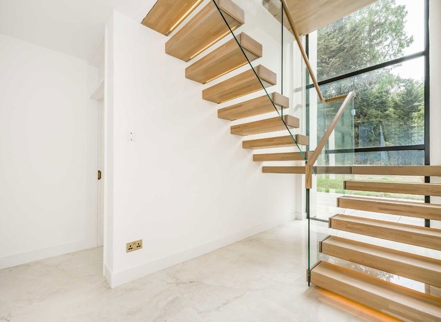 Properties to let in White Orchards - N20 8AQ view20