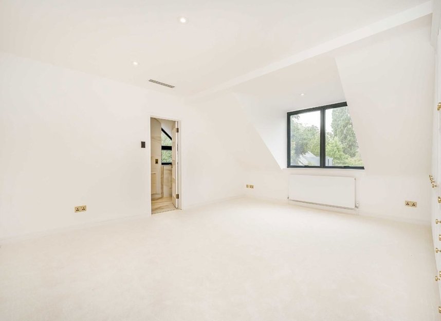 Properties to let in White Orchards - N20 8AQ view13