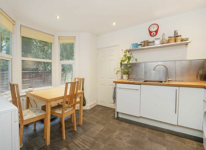 Properties to let in Wightman Road - N8 0BB view4
