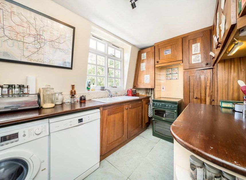 Properties to let in Wilmington Square - WC1X 0ER view5