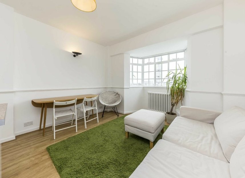 Flat to rent in Woburn Place, London, WC1H (Ref 215483) Dexters