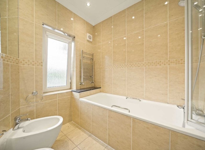 Properties let in Woodhouse Close - UB6 8LF view10