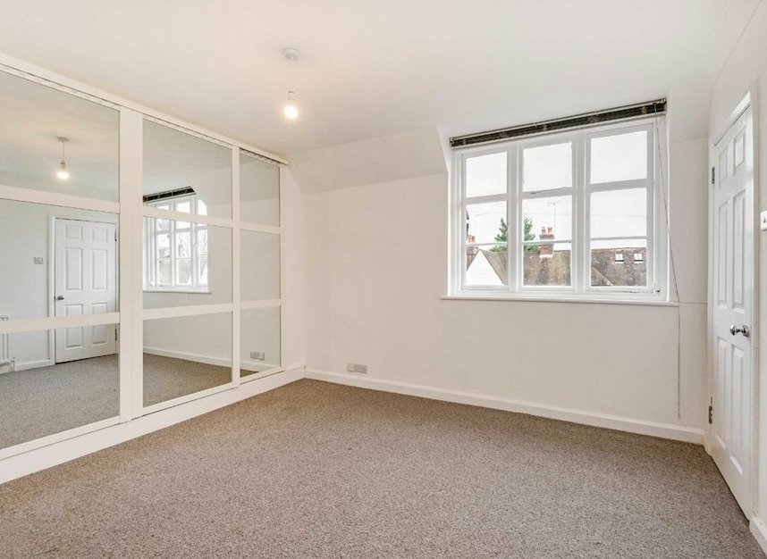 Properties let in Wordsworth Walk - NW11 6AU view5