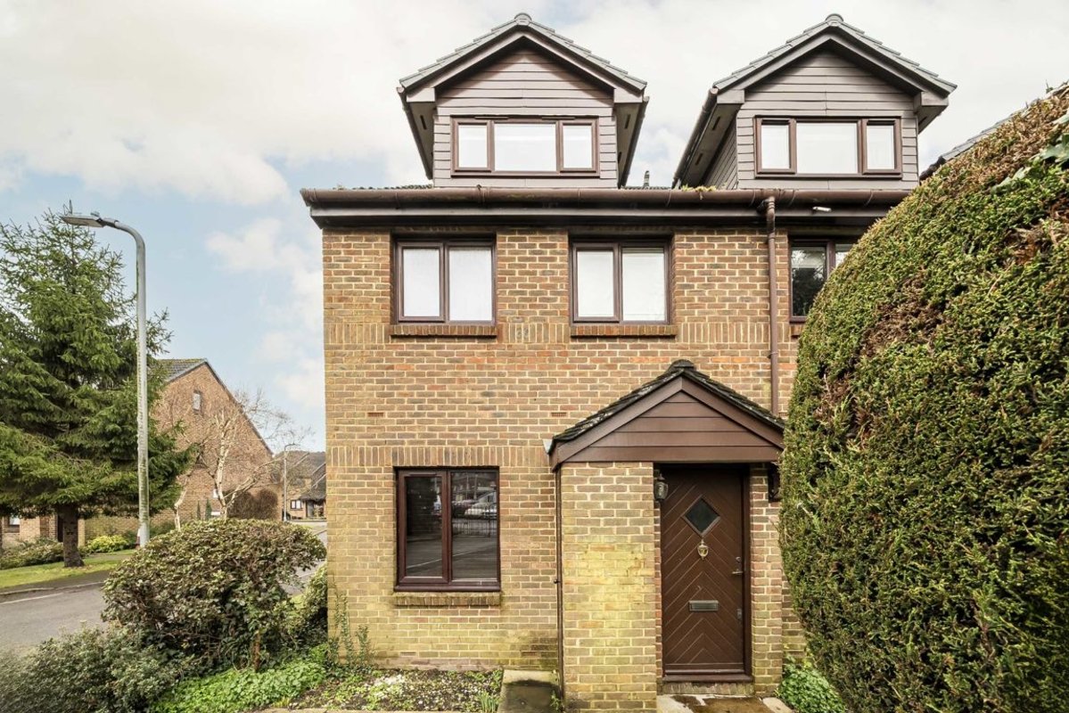 for sale in Benwell Court, SunburyOnThames, TW16 (Ref
